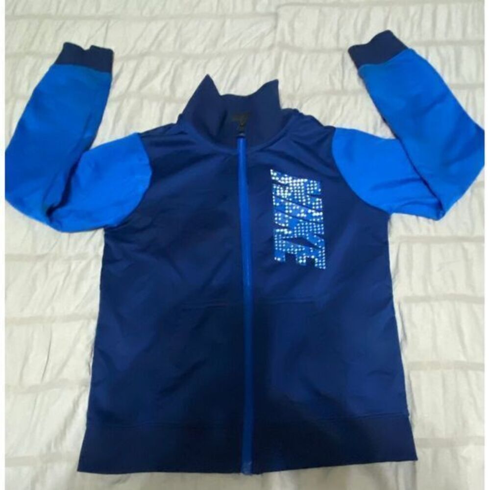 Nike Kids Two-Tone Blue Zip-Up Jacket with Graphic Print Sports Casual Wear